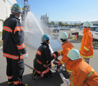 Water-discharge exercise by the special fire-fighting team