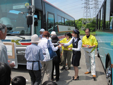 工場見学ツアー