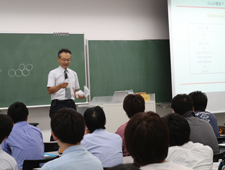 日本大学での講義風景