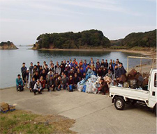 四日市工場　答志島の清掃活動