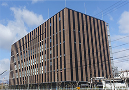 New research building: Exterior