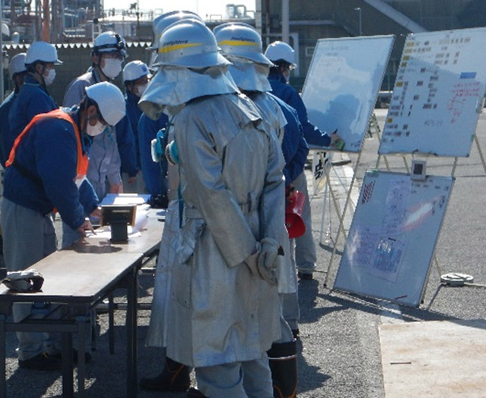 JSR千葉工場（当時）における総合防災訓練の様子の写真
