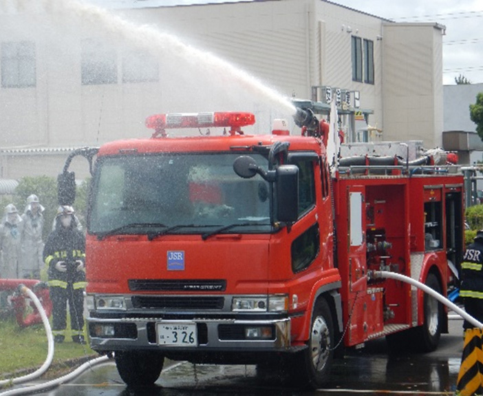 Comprehensive disaster prevention training at JSR Chiba Plant (at the time)